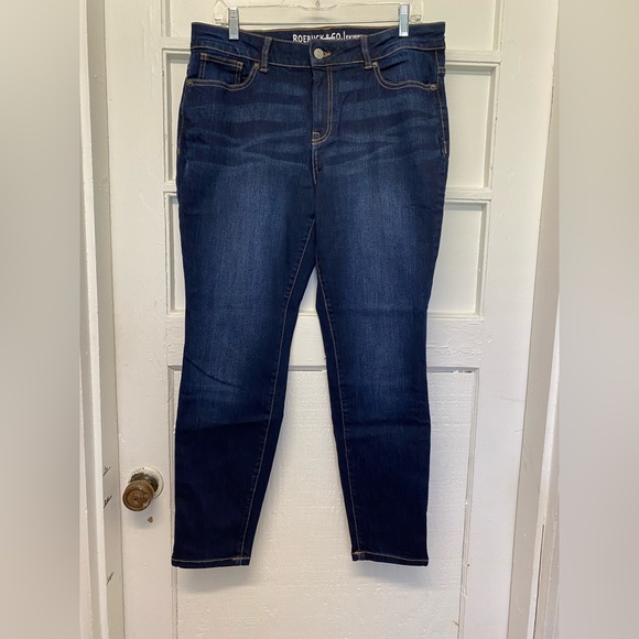 Roebuck & Co Women's Skinny Jeans Size 14 Mid Rise - Picture 1 of 6